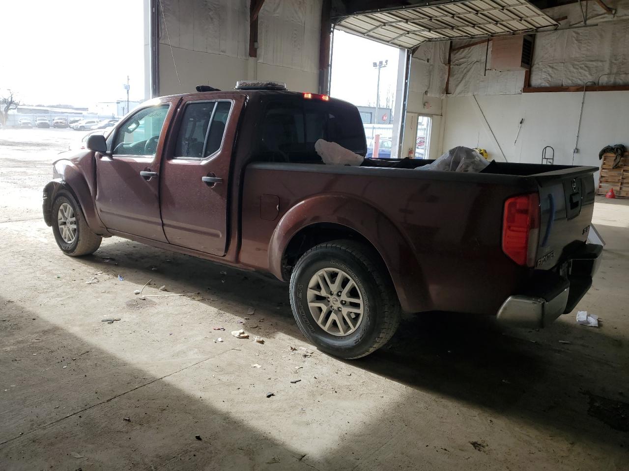 2016 Nissan Navara (Frontier) - Image 2
