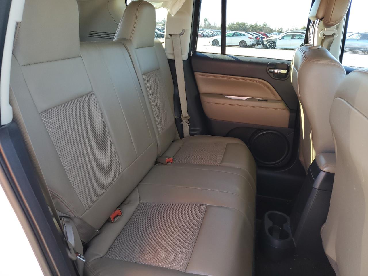 2015 Jeep Compass - Image 12