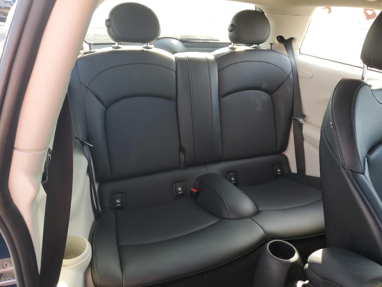 2015 MINI Cooper - Image 10