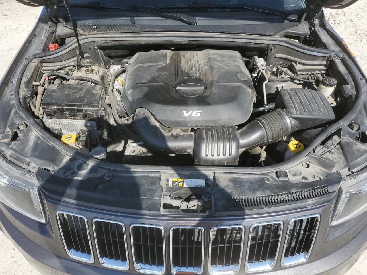 2015 Jeep Grand Cherokee - Image 12
