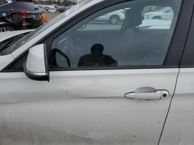  BMW 3 SERIES 2015 Белый