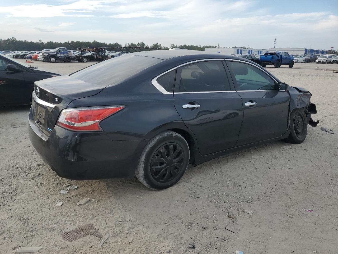 2014 Nissan Altima - Image 3