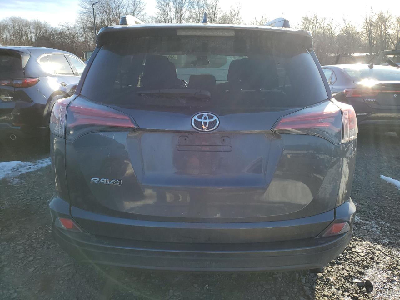 2018 Toyota RAV 4 - Image 6