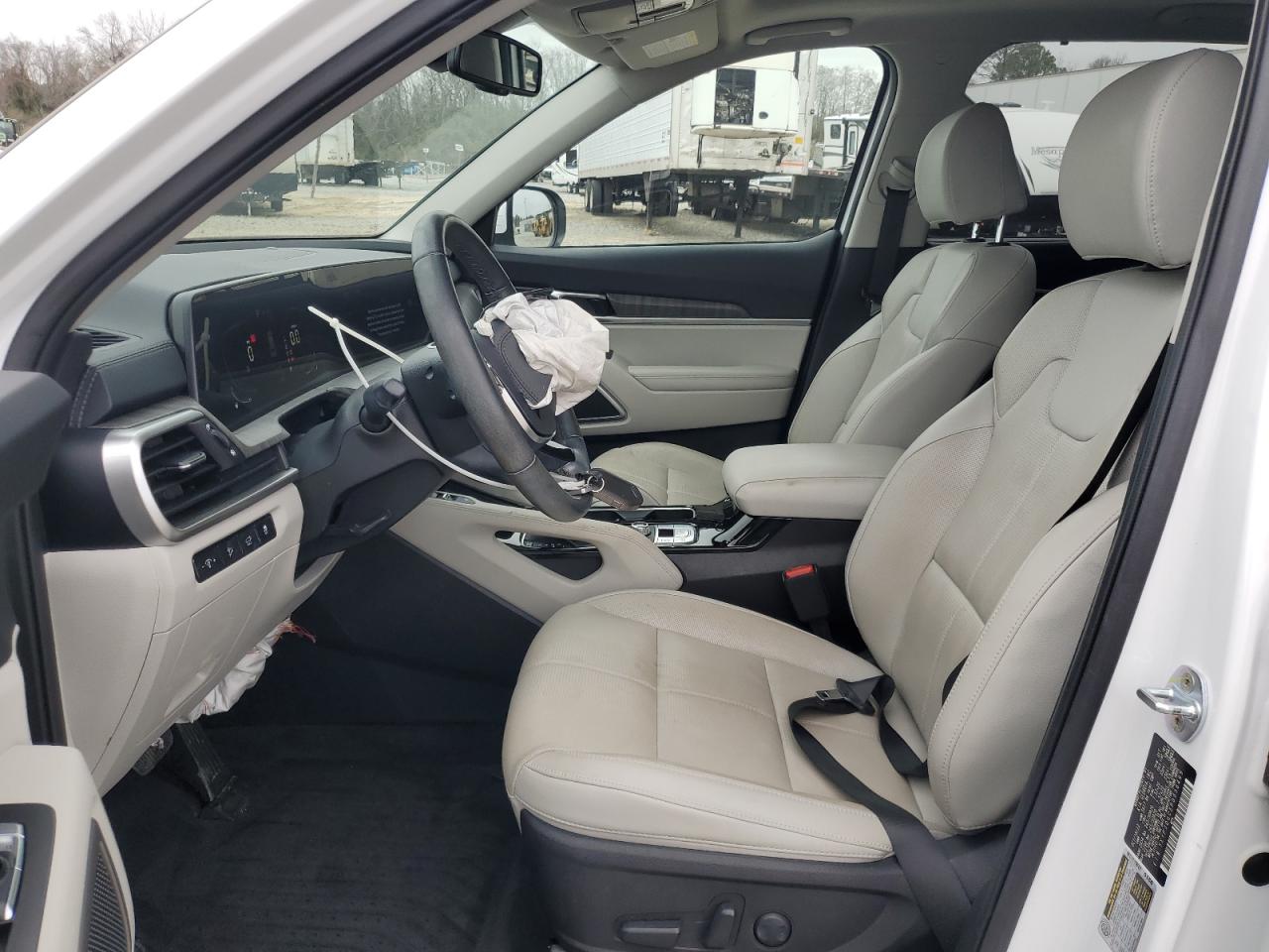 2023 Kia Telluride - Image 7