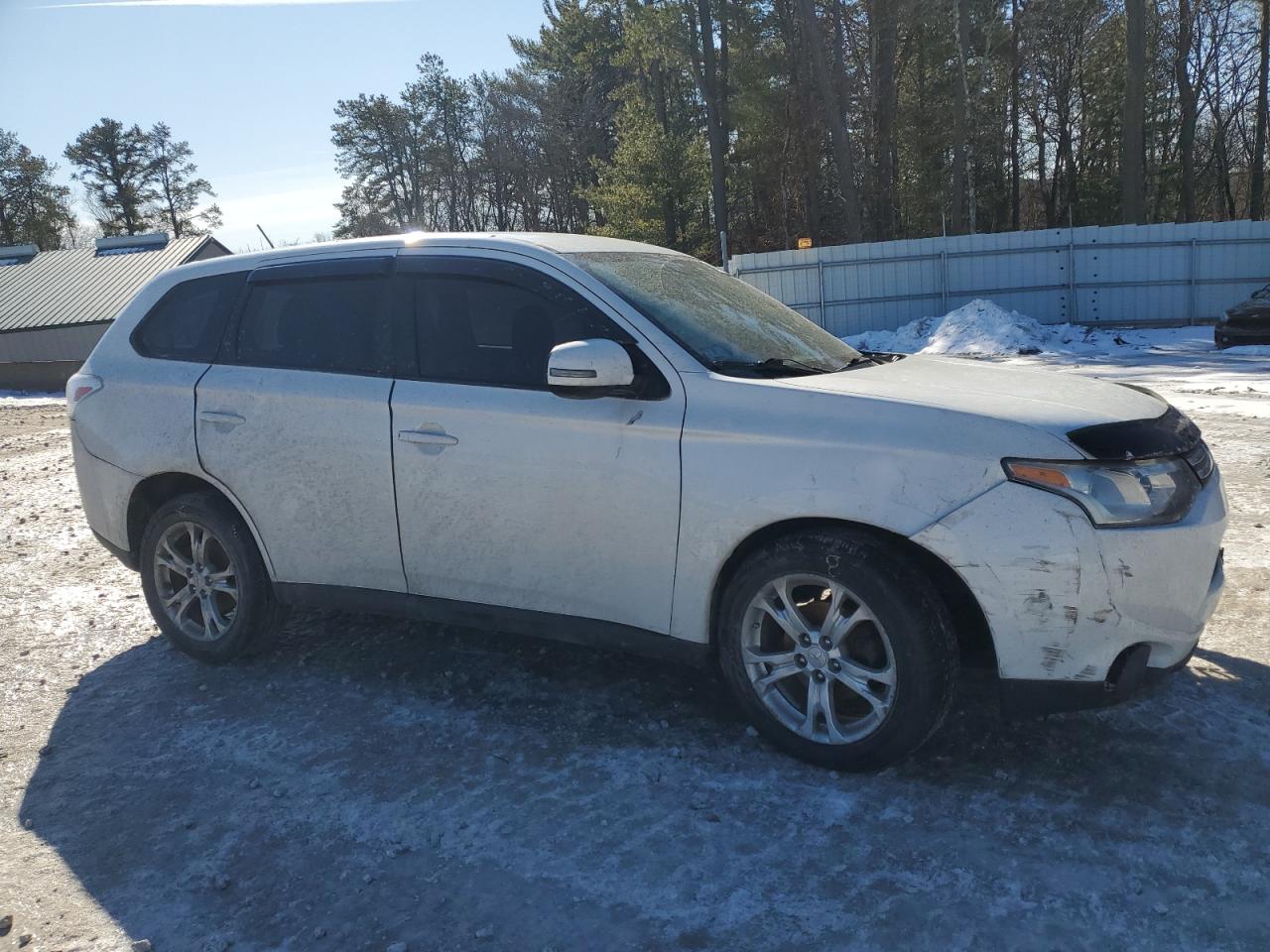 2014 Mitsubishi Outlander - Image 4