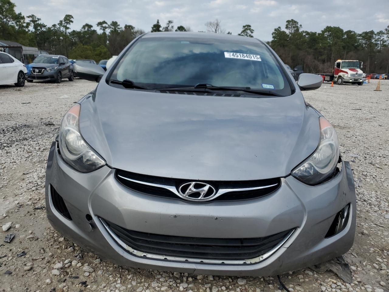 2013 Hyundai Elantra - Image 5