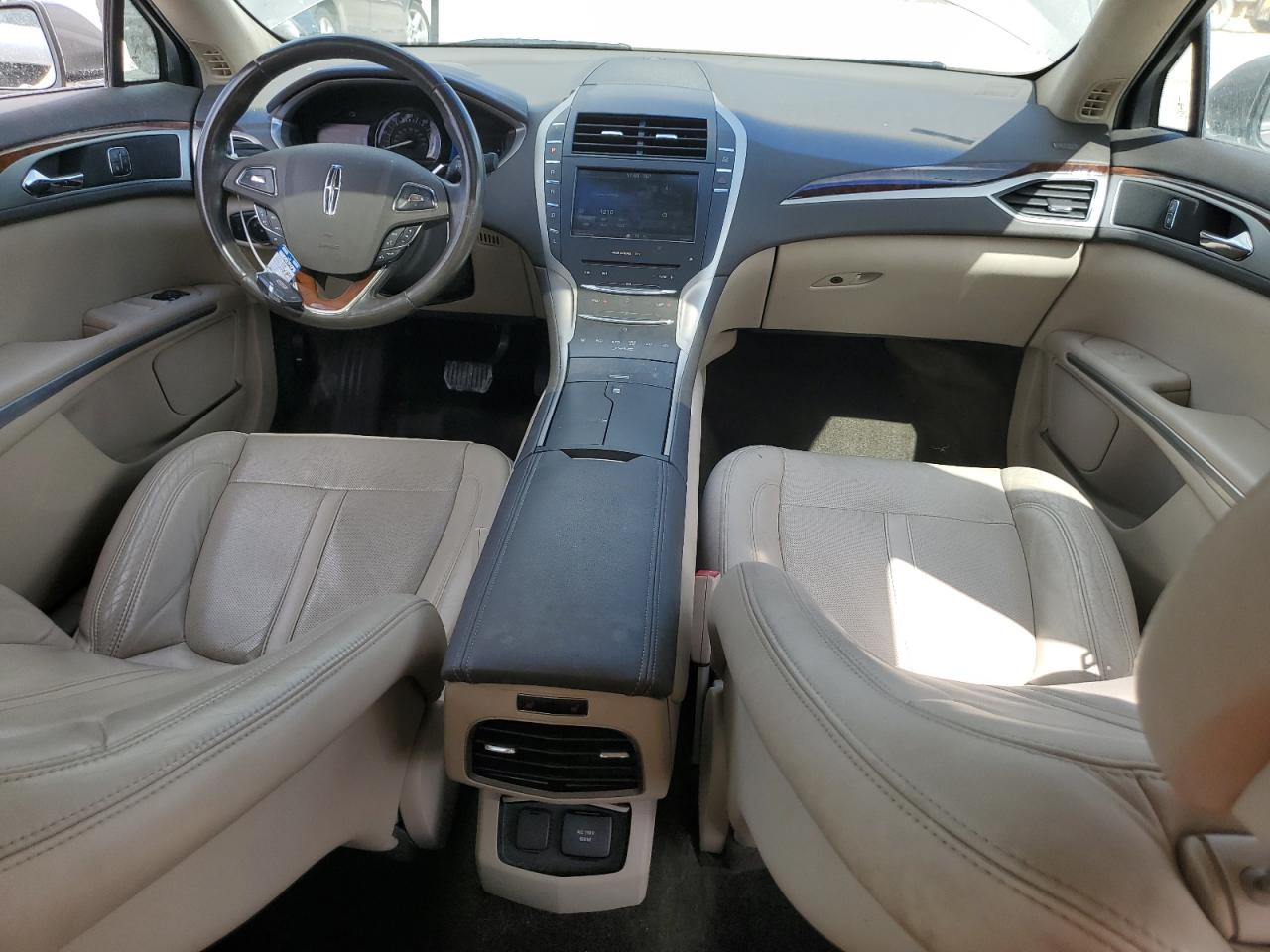2016 Lincoln MKZ - Image 8