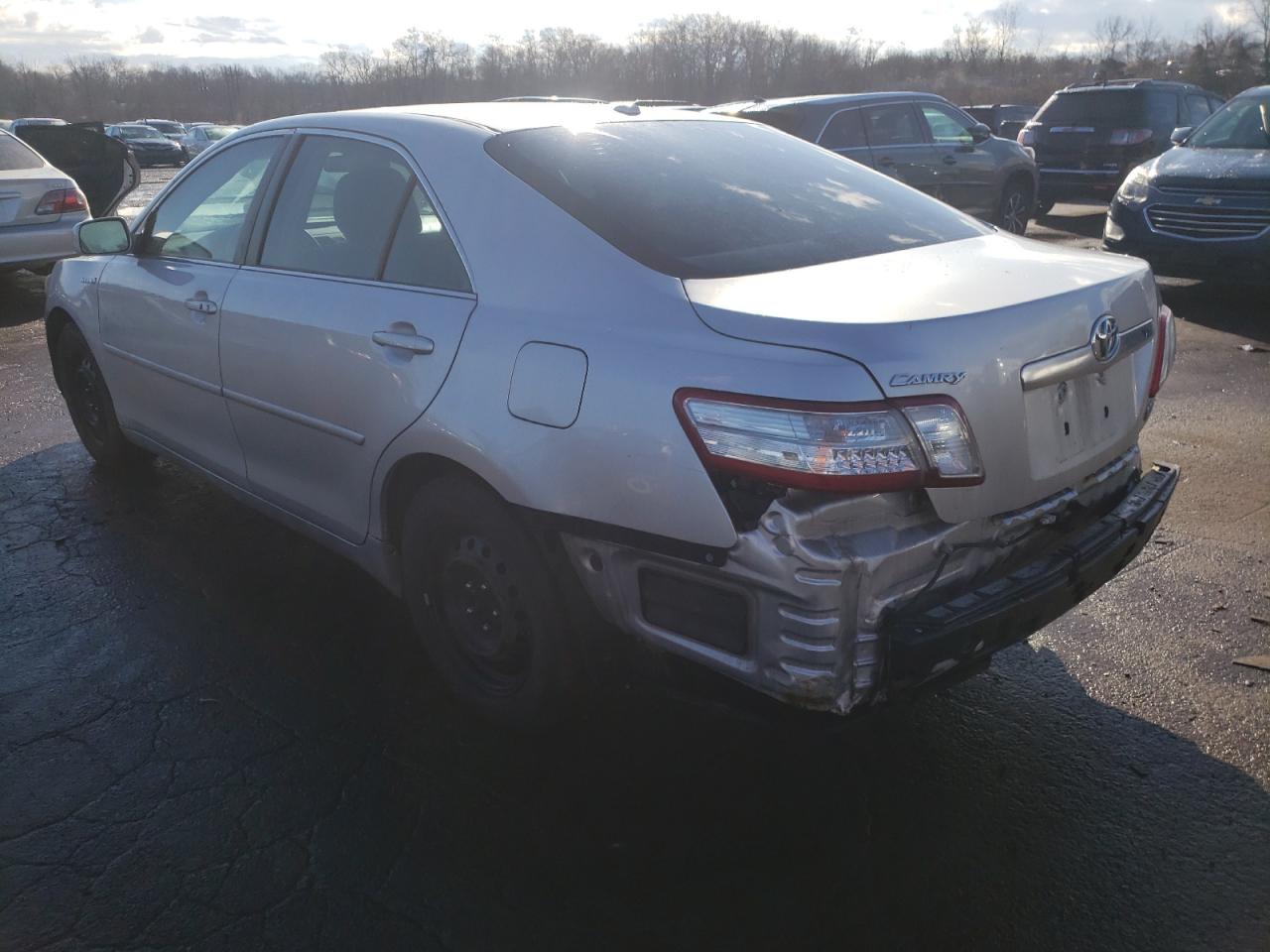 2011 Toyota Camry - Image 2