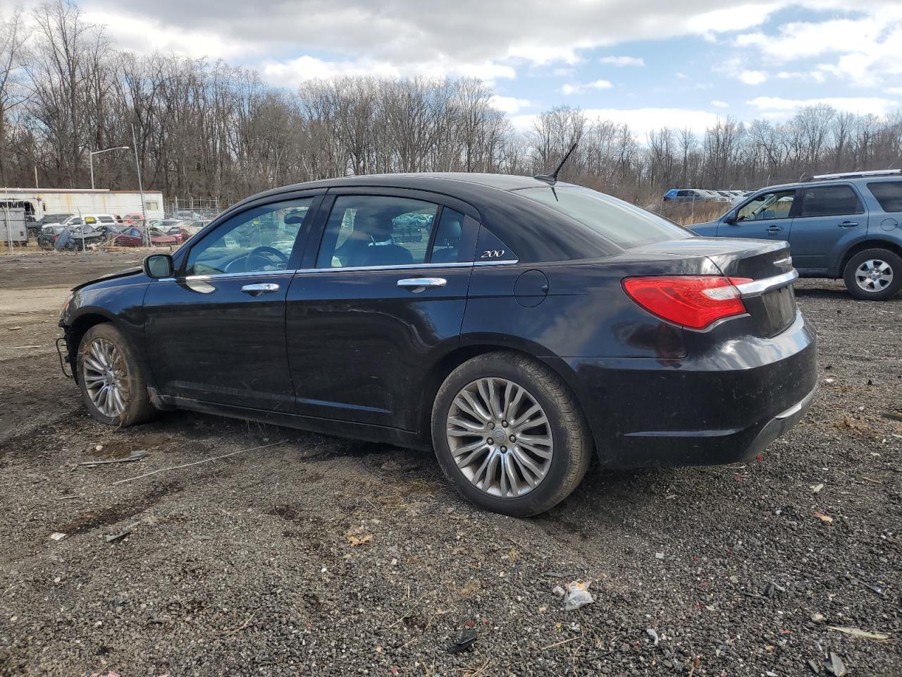 2011 Chrysler 200 - Image 2