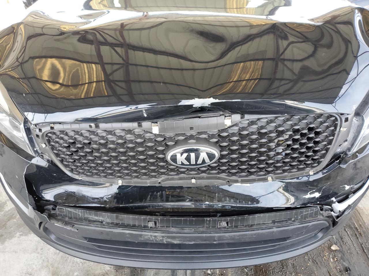 2017 Kia Sorento - Image 13
