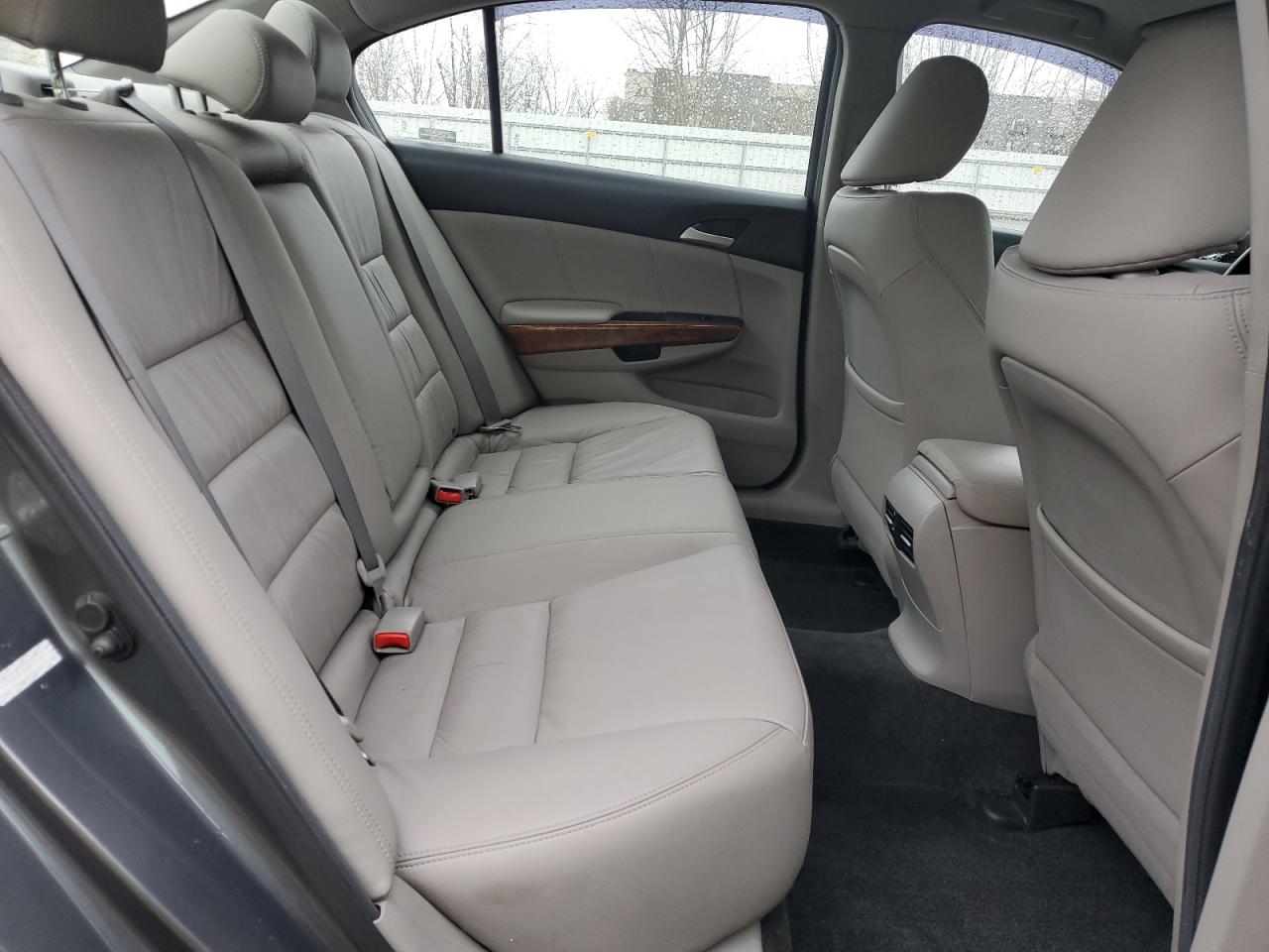 2011 Honda Accord - Image 10