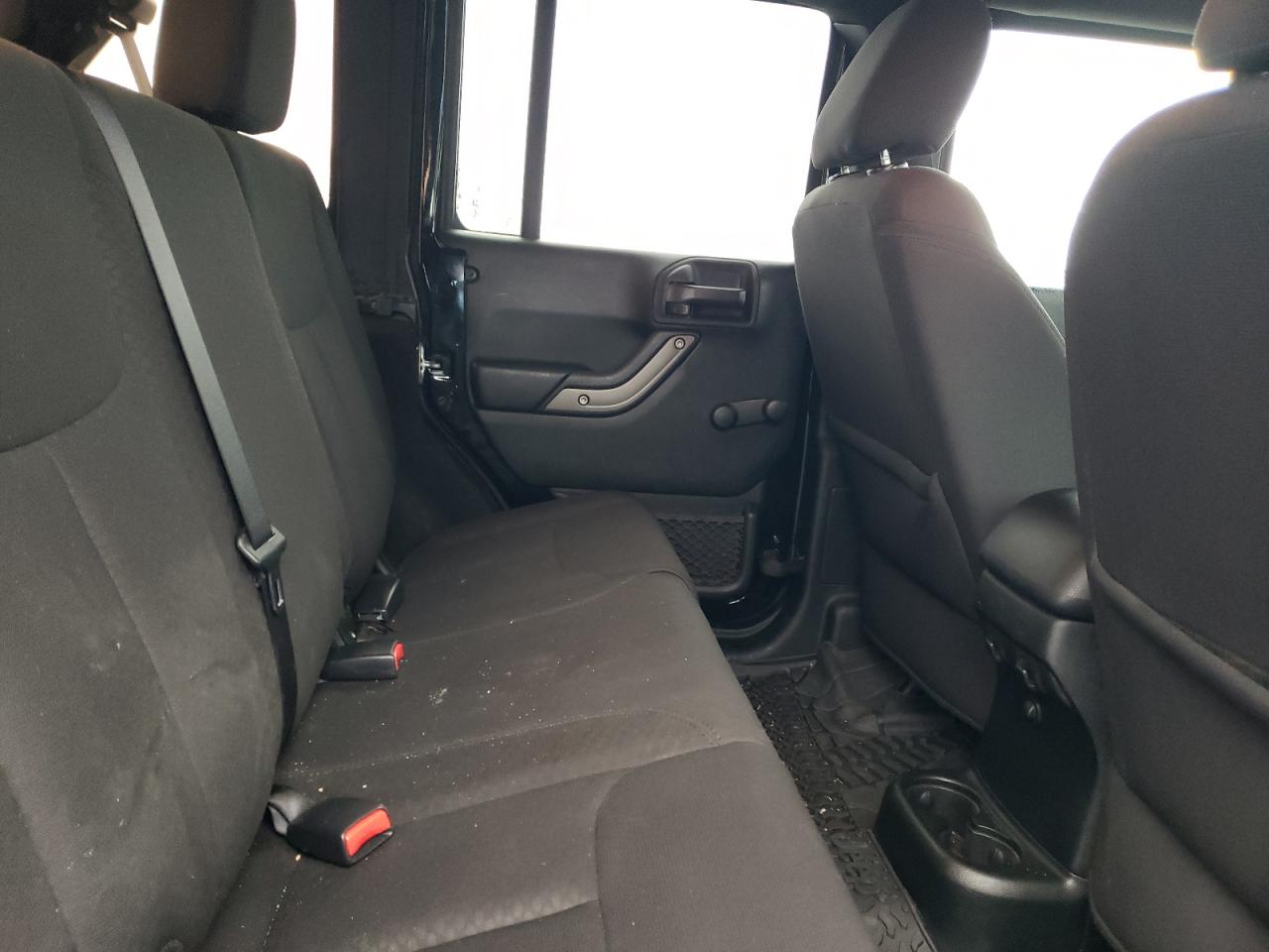 2017 Jeep Wrangler - Image 10