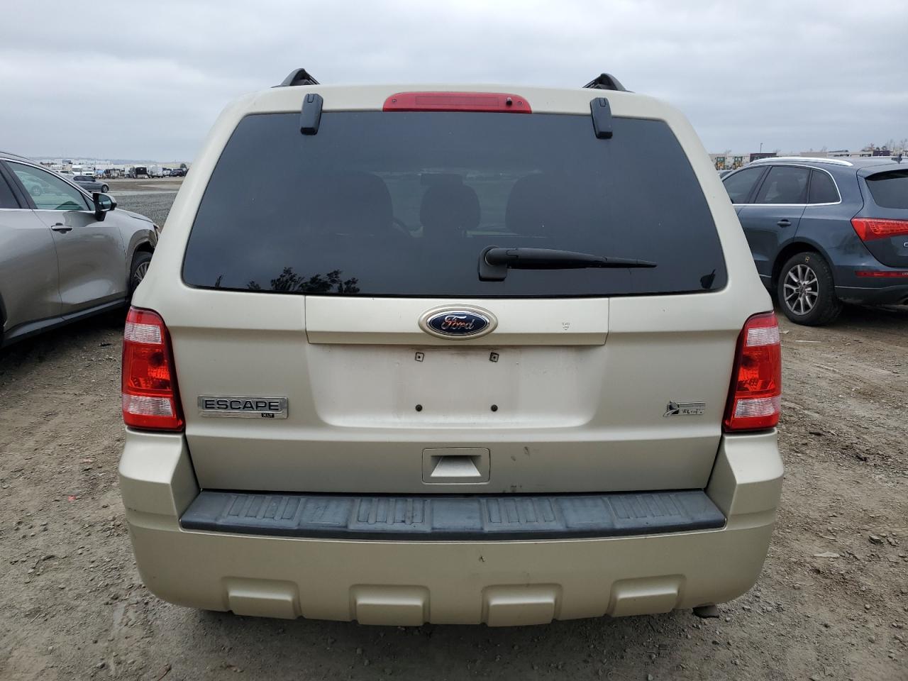 2010 Ford Escape - Image 6