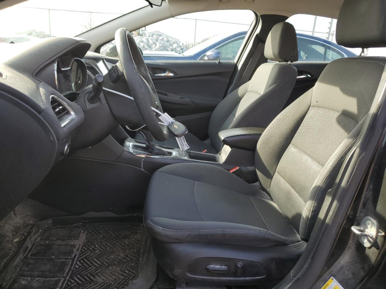 2018 Chevrolet Cruze - Image 7