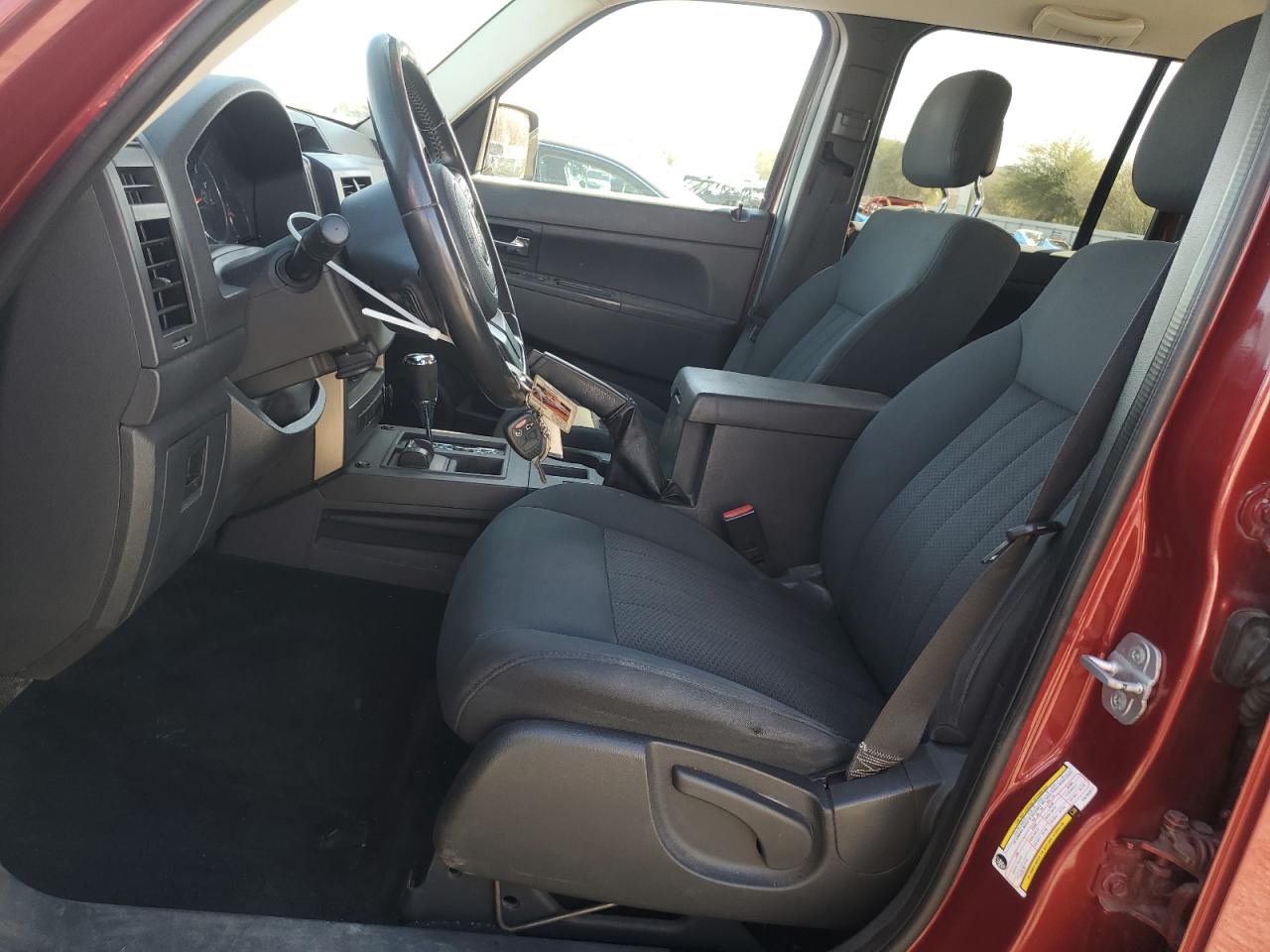 2012 Jeep Liberty (North America) - Image 7