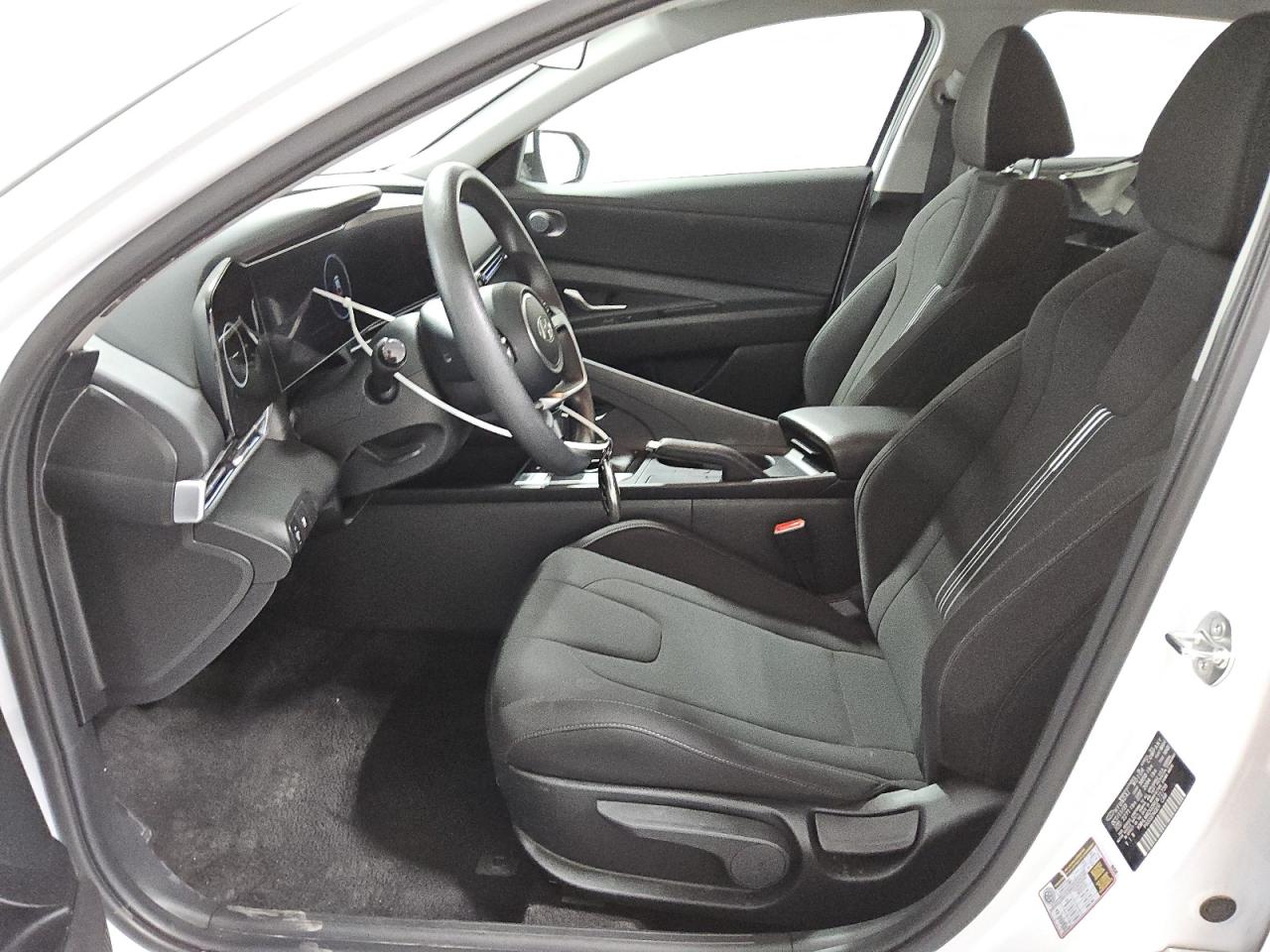 2024 Hyundai Elantra - Image 7