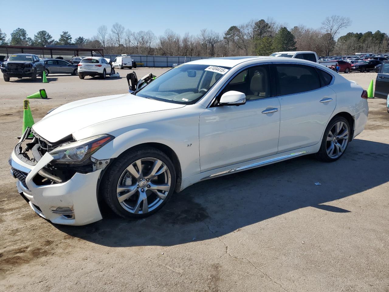 2015 Infiniti Q70 - Image 1
