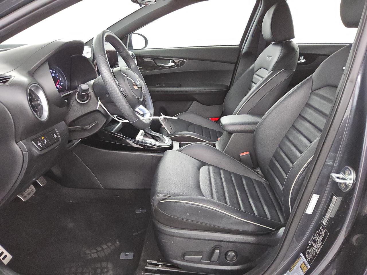 2023 Kia Forte Gt Line VIN: 3KPF54AD1PE597956 Lot: 89349395