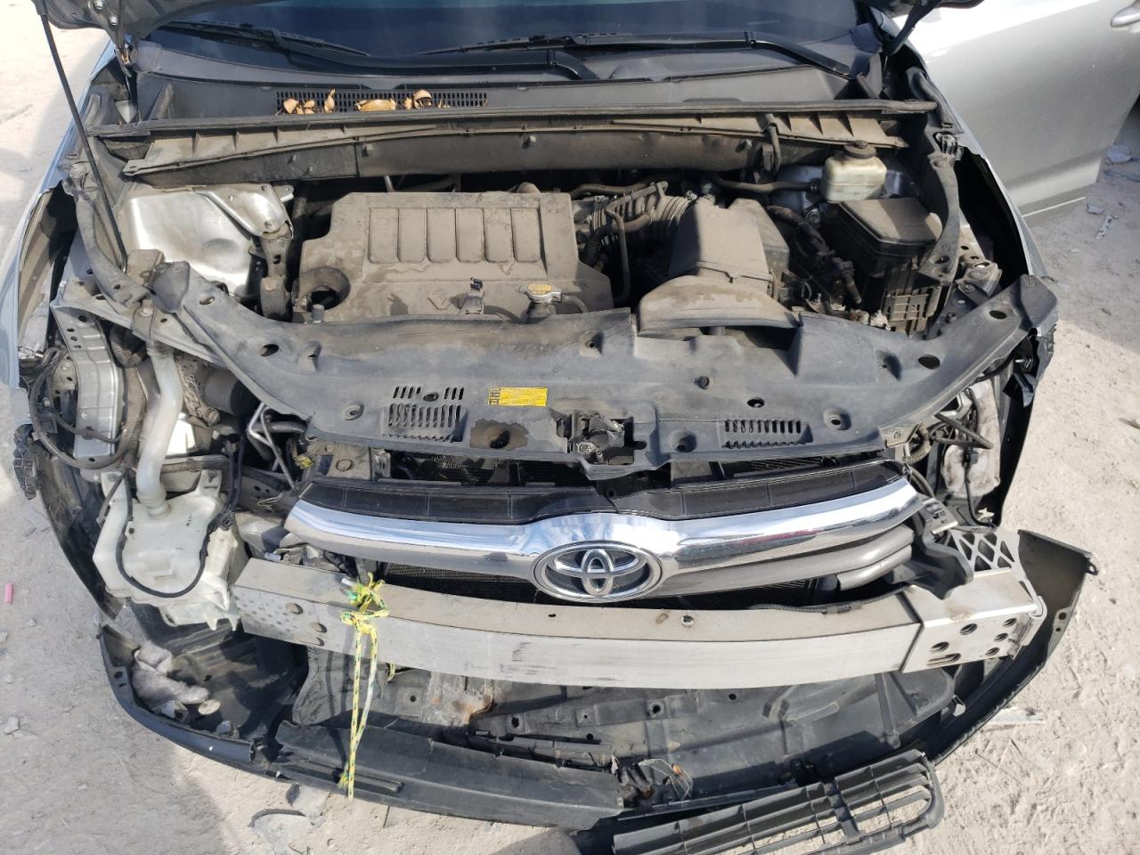 2015 Toyota Highlander - Image 12