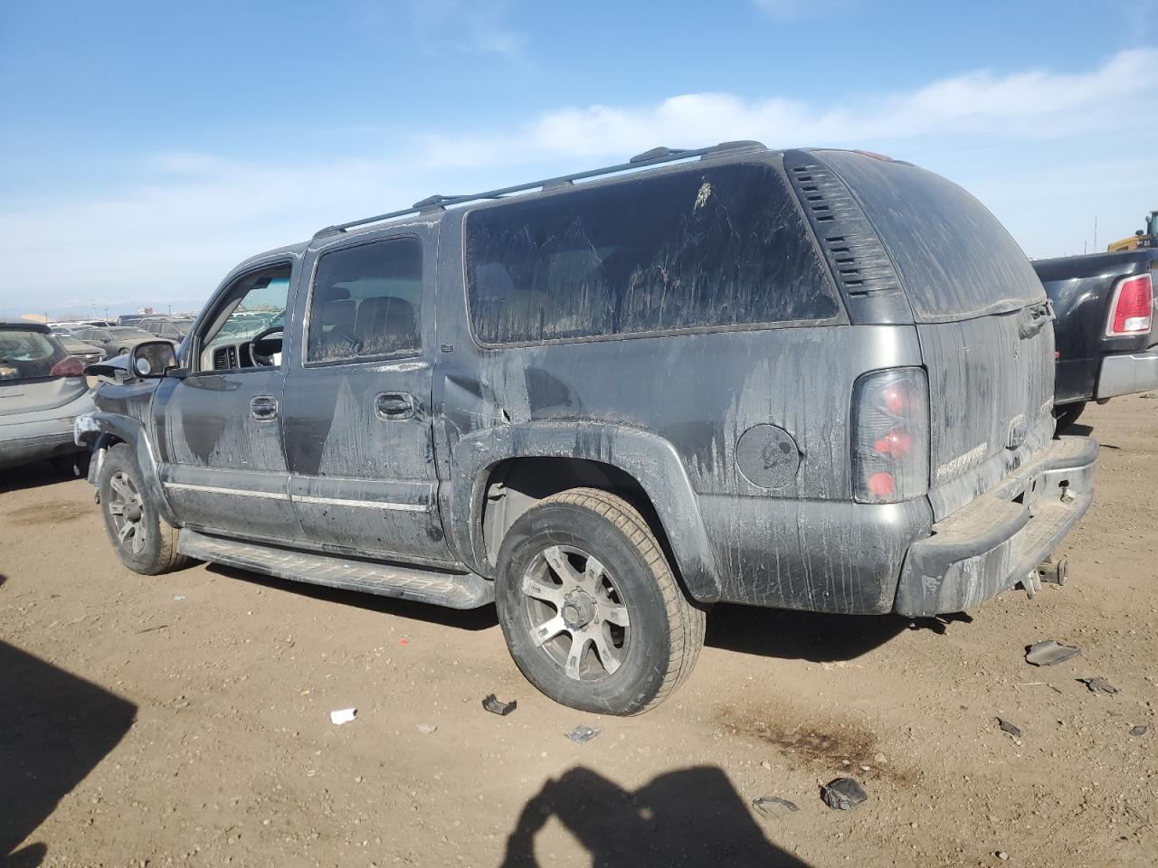 2002 Chevrolet Suburban - Image 2