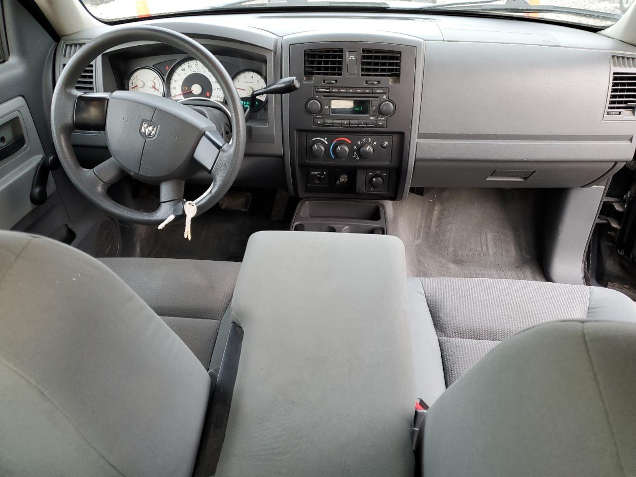 2005 Dodge Dakota - Image 8