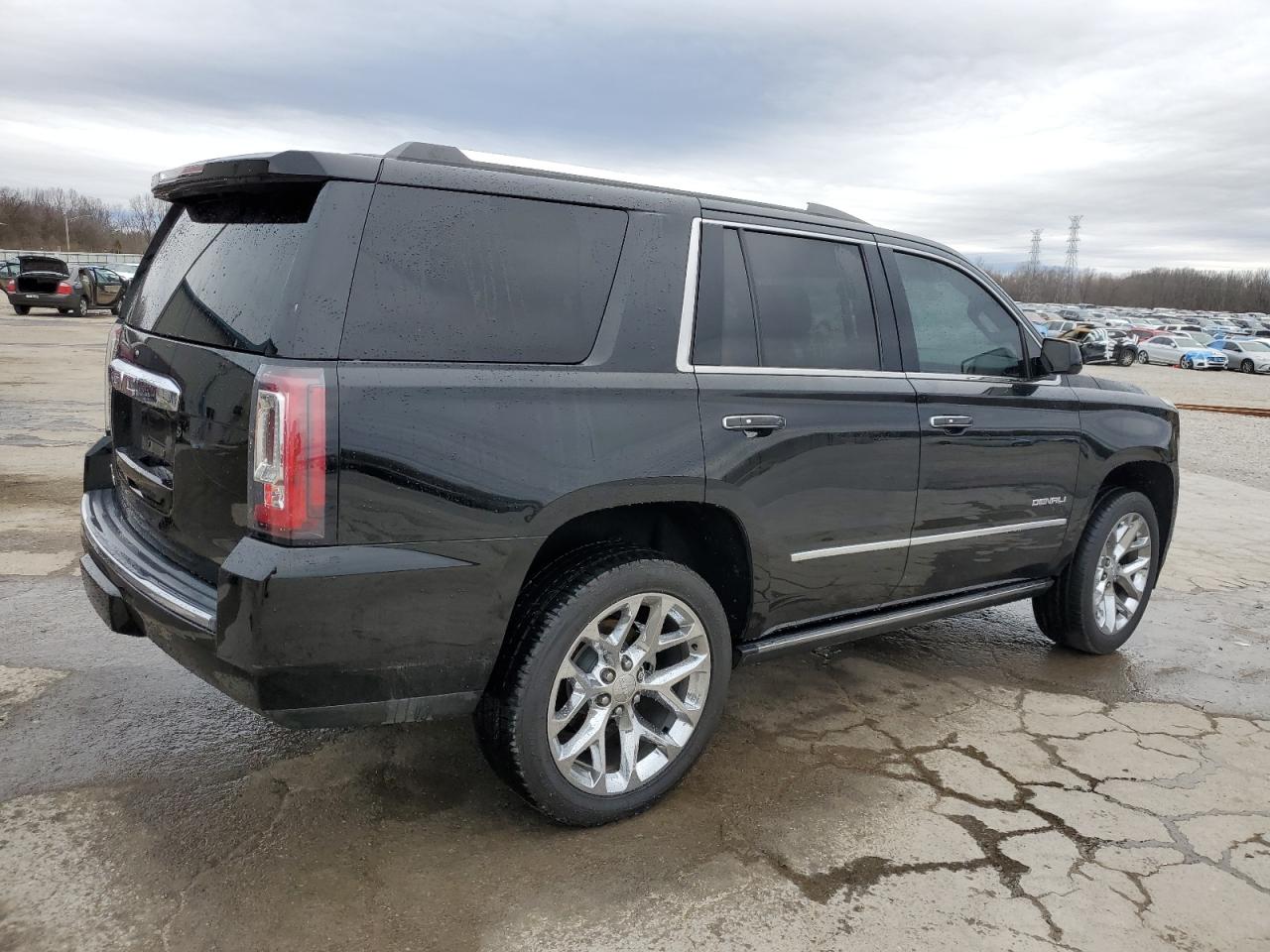 2018 GMC Yukon - Image 3
