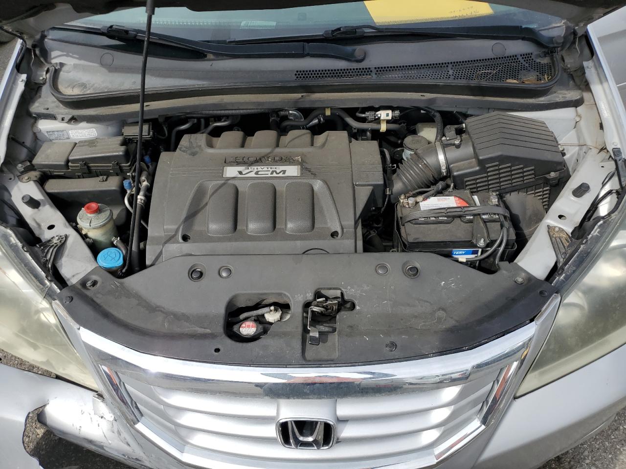 2010 Honda Odyssey - Image 12