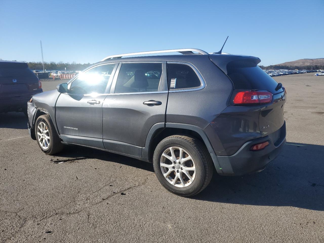 2015 Jeep Grand Cherokee - Image 2