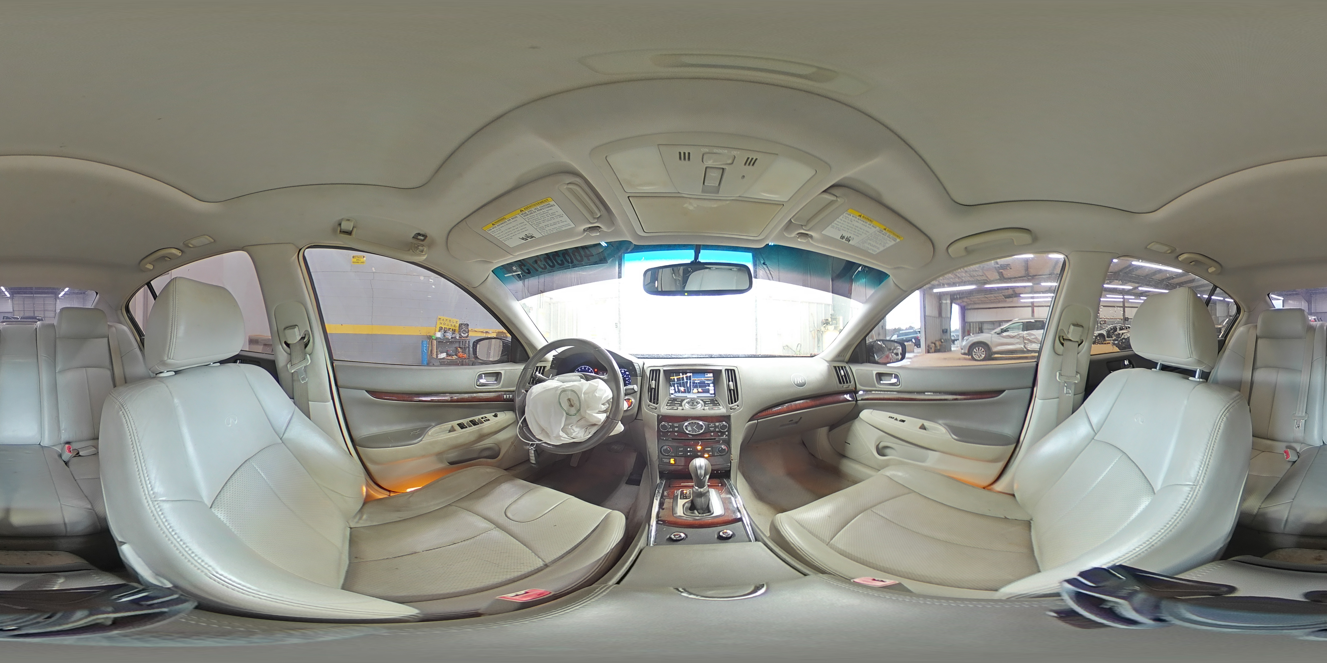 2010 Infiniti G - Image 12