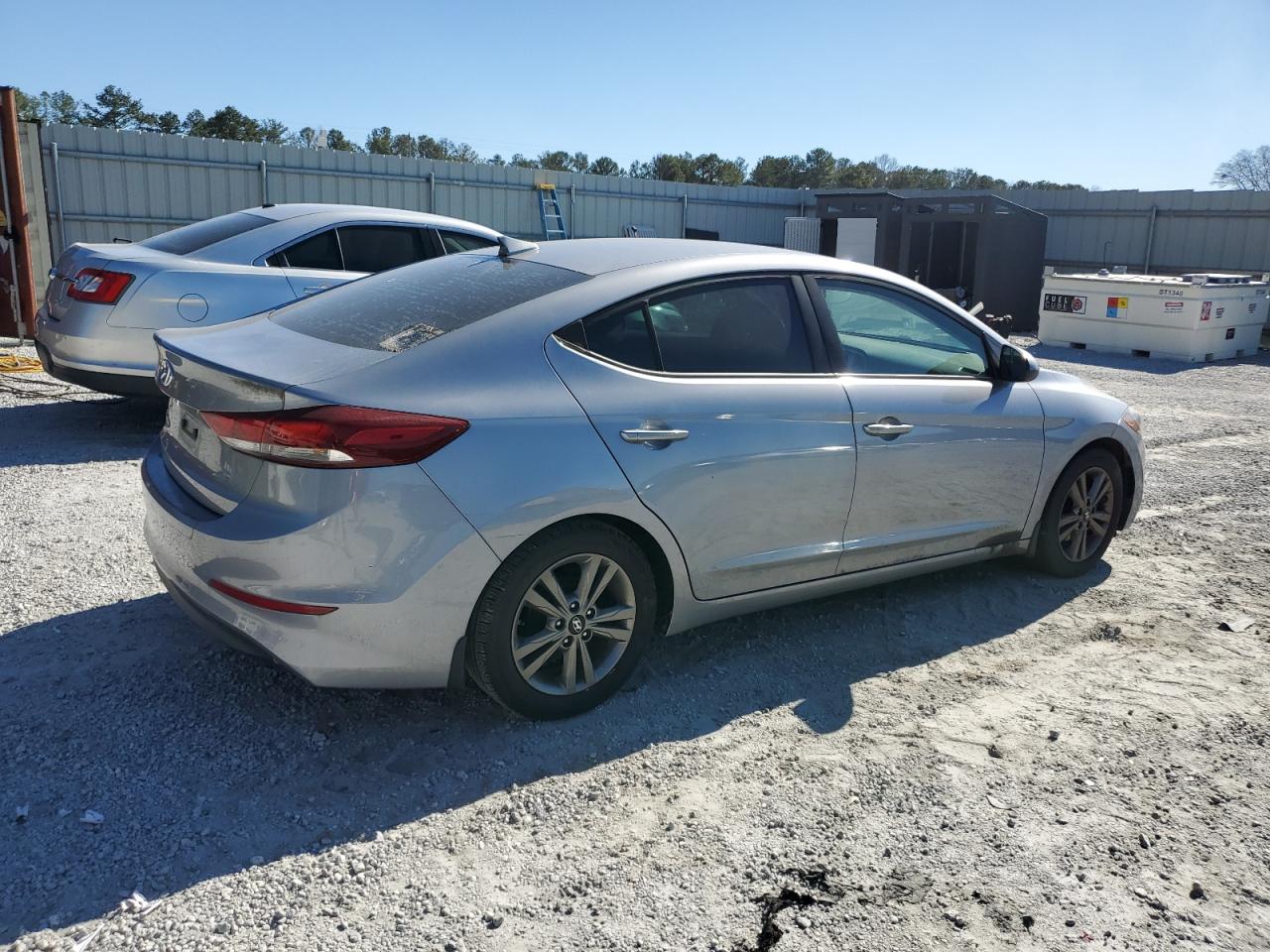 2017 Hyundai Elantra - Image 3