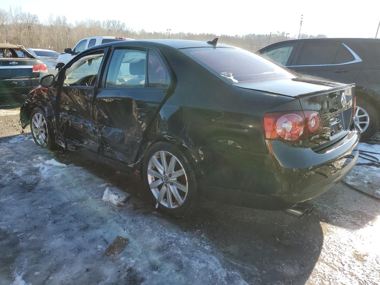 2010 Volkswagen Jetta - Image 2