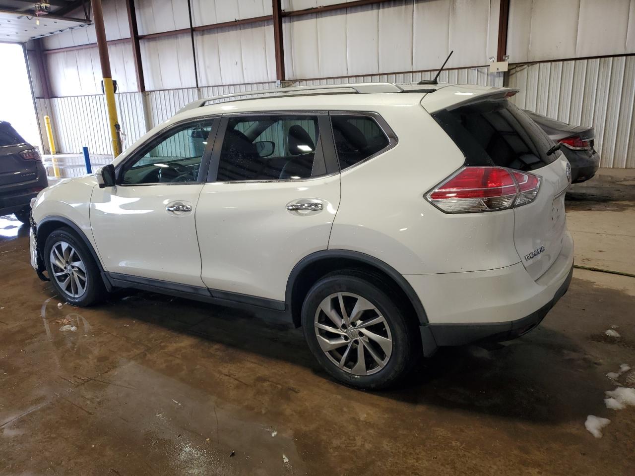 2014 Nissan Rogue - Image 2