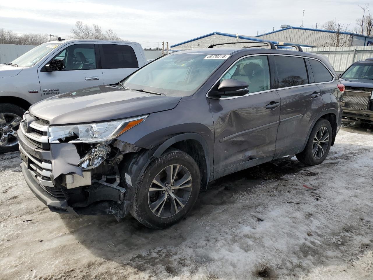 2019 Toyota Highlander - Image 1
