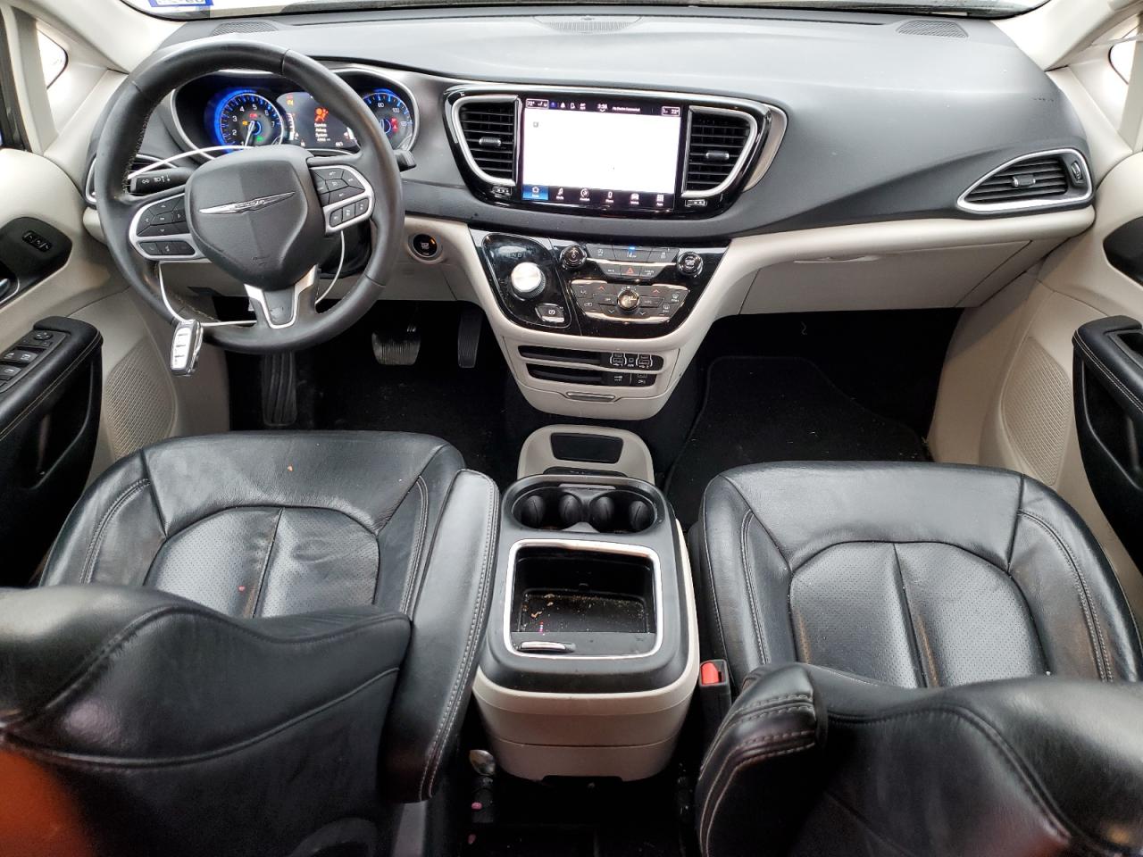 2022 Chrysler Pacifica - Image 8