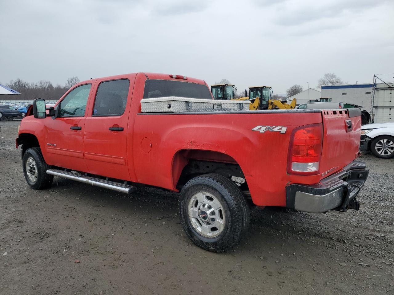 2011 GMC Sierra - Image 2