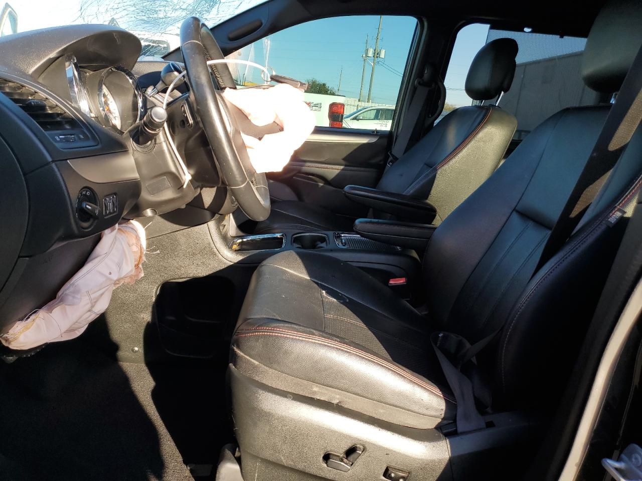 2018 Dodge Caravan - Image 7