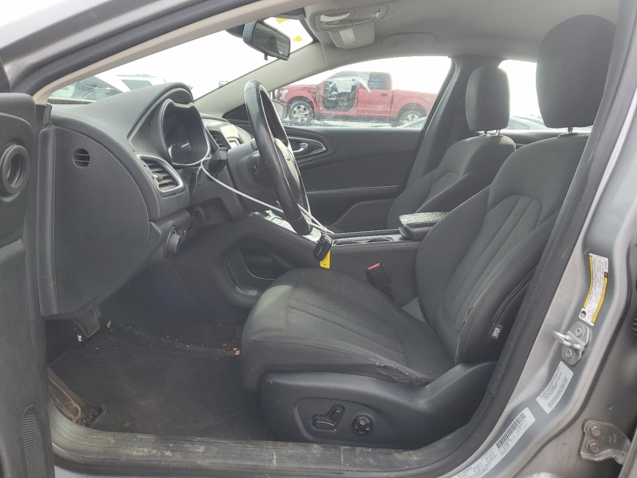 2016 Chrysler 200 - Image 7