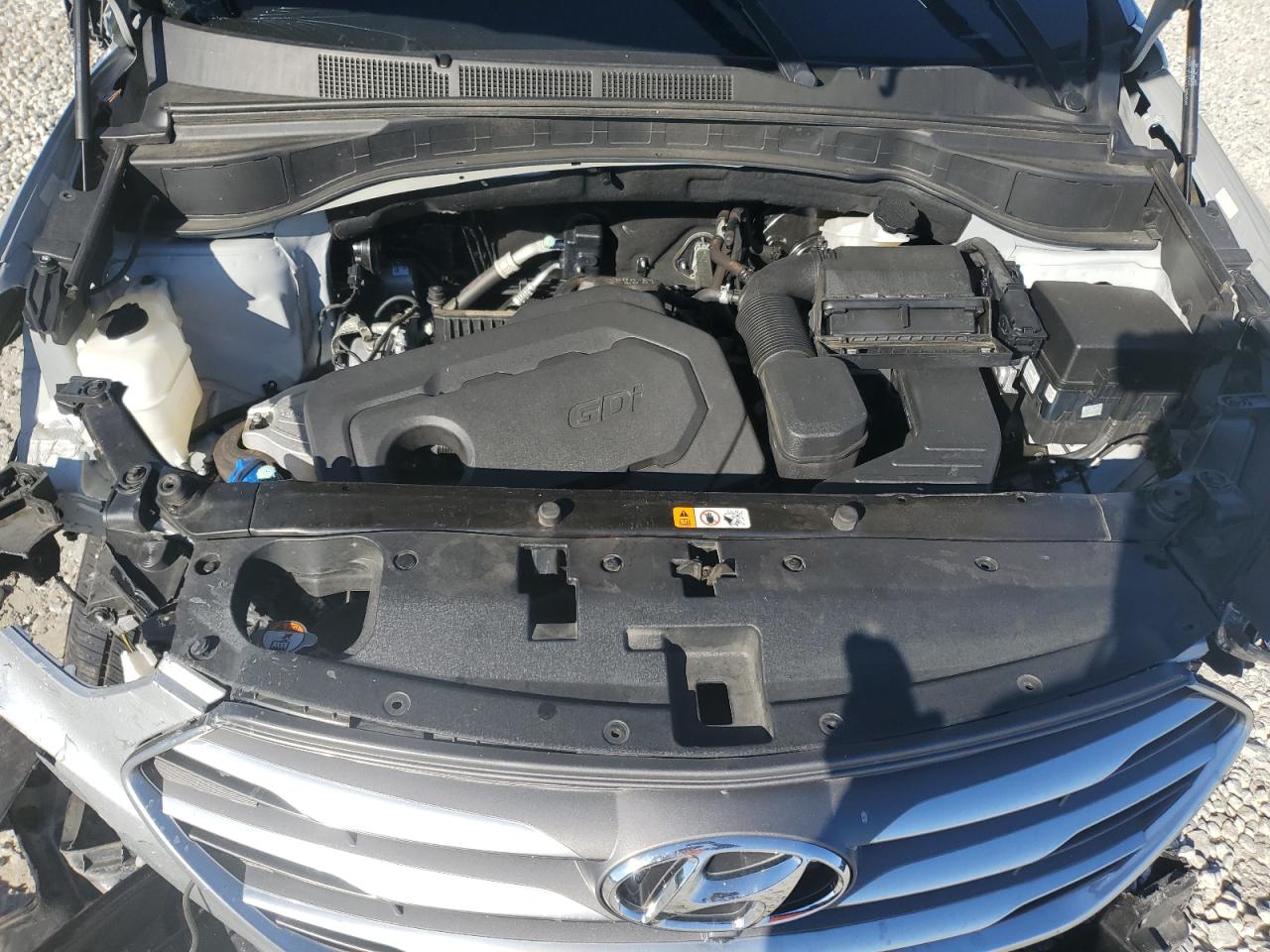2018 Hyundai Santa Fe - Image 11
