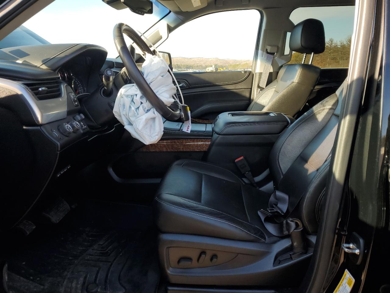 2015 Chevrolet Suburban - Image 7