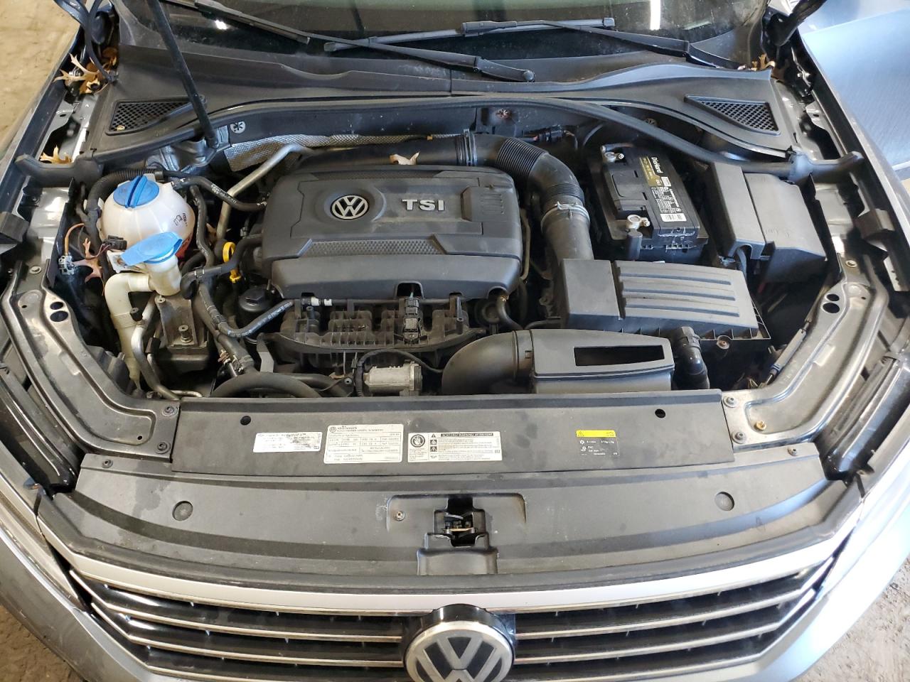 2016 Volkswagen Passat - Image 12