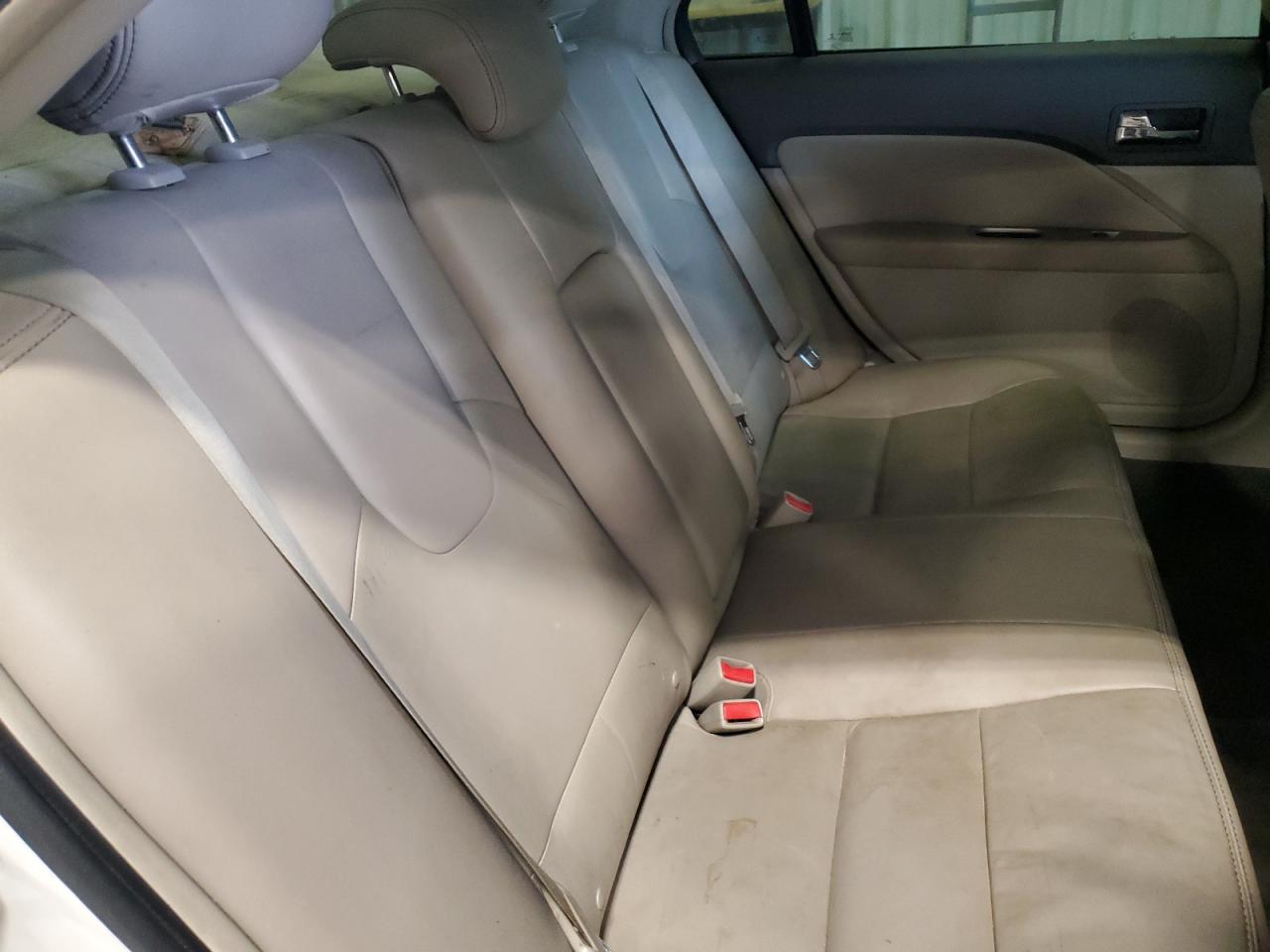2012 Ford Fusion - Image 10