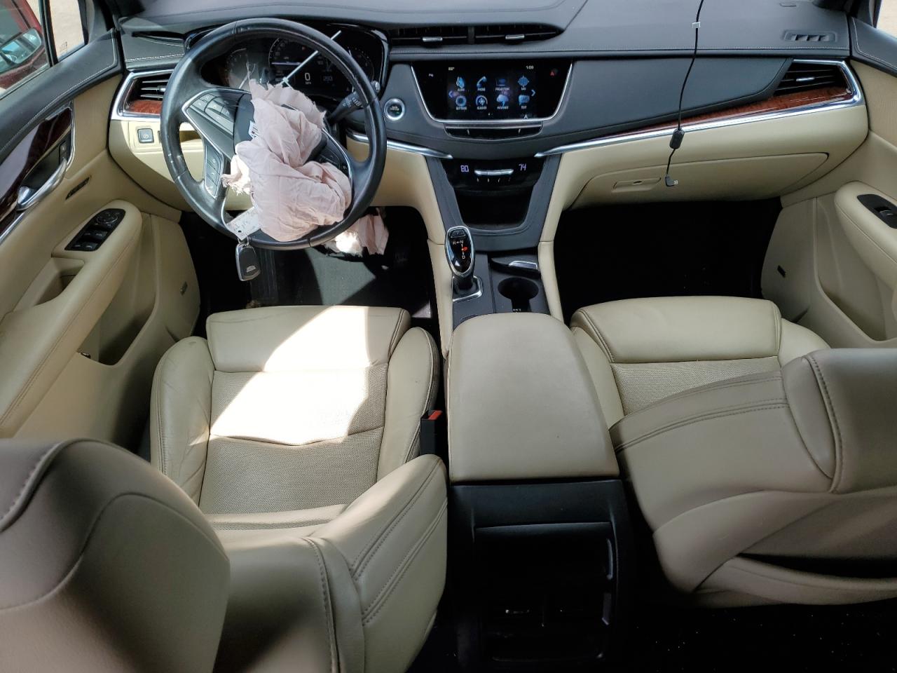 2017 Cadillac XT5 - Image 8