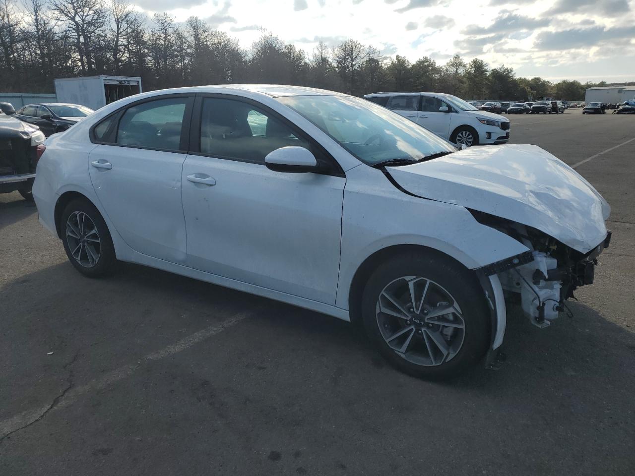 2023 Kia Forte - Image 4