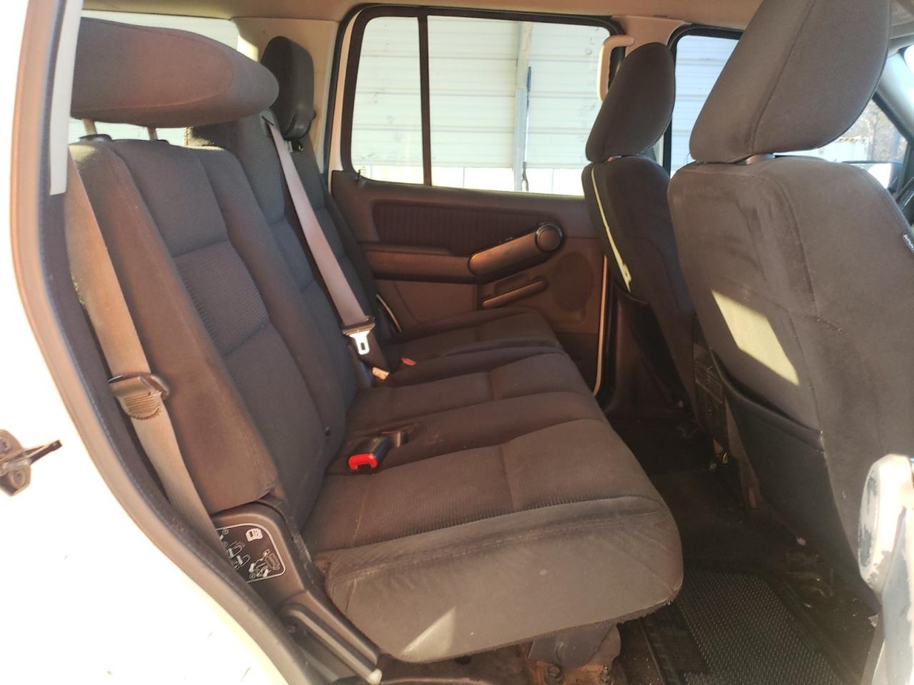2009 Ford Explorer - Image 11