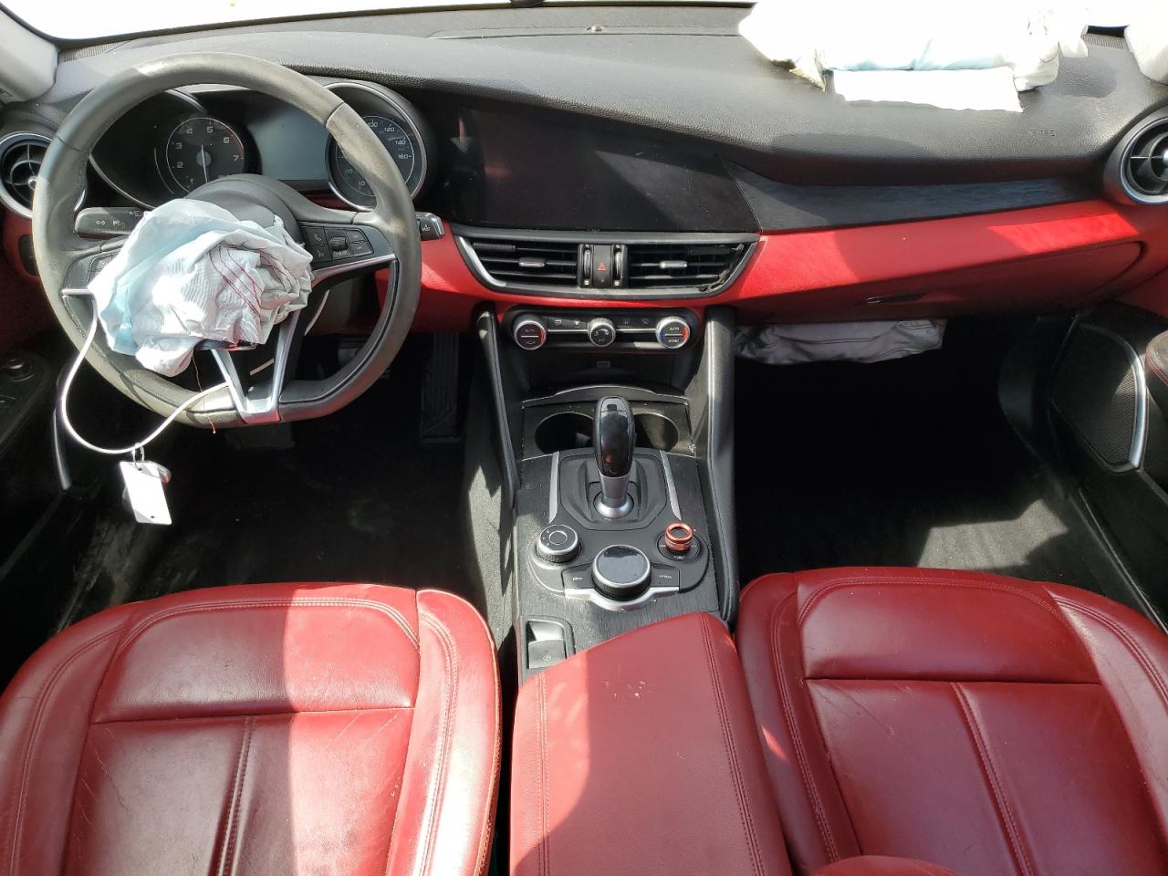 2018 Alfa Romeo Giulia - Image 8