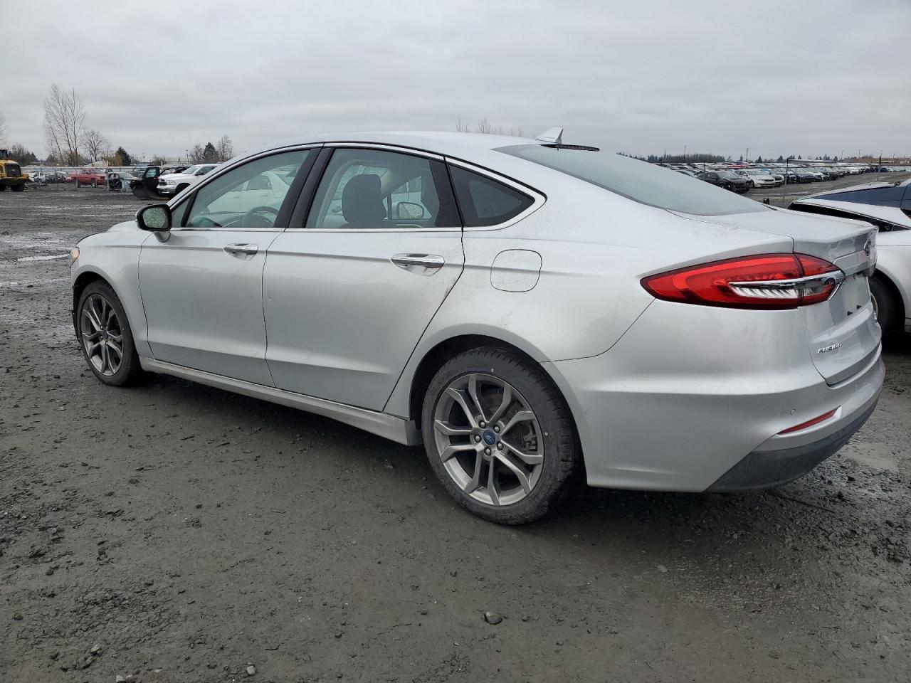 2019 Ford Fusion - Image 2