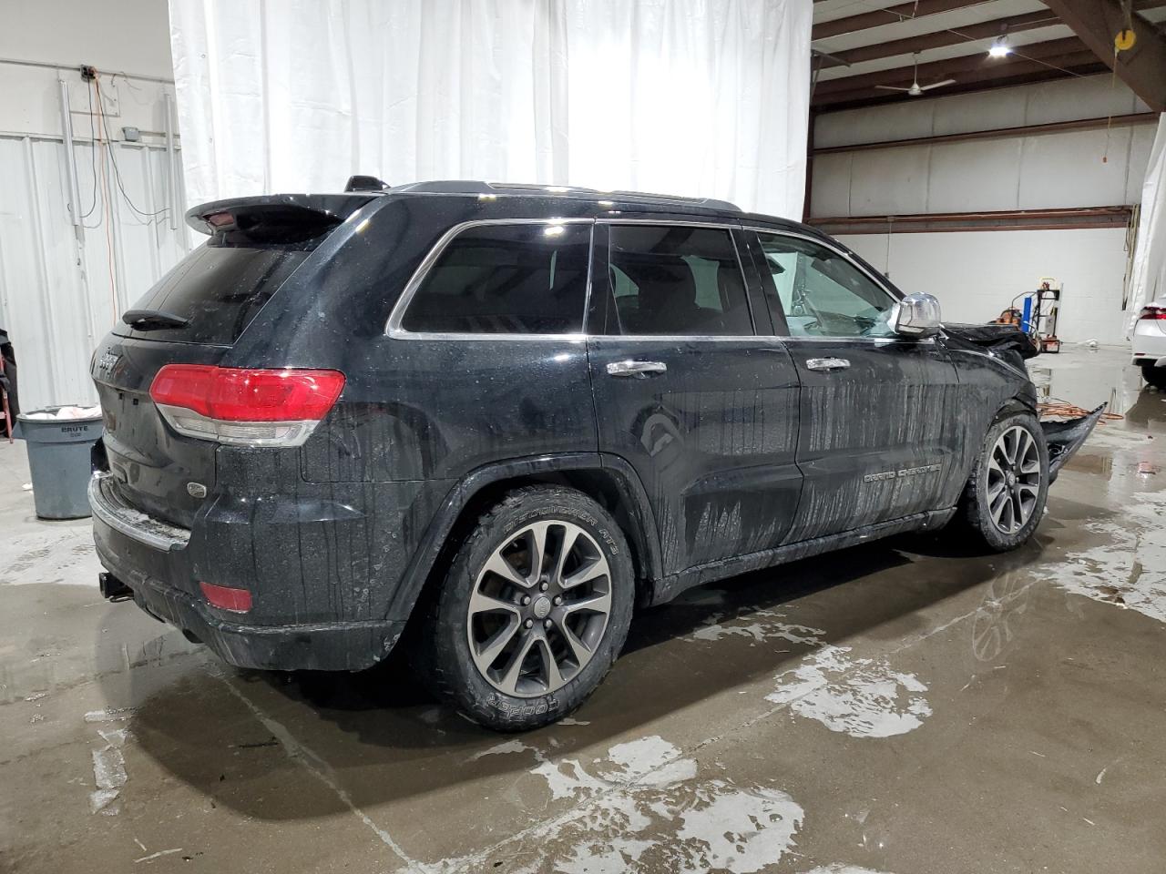 2018 Jeep Grand Cherokee - Image 3