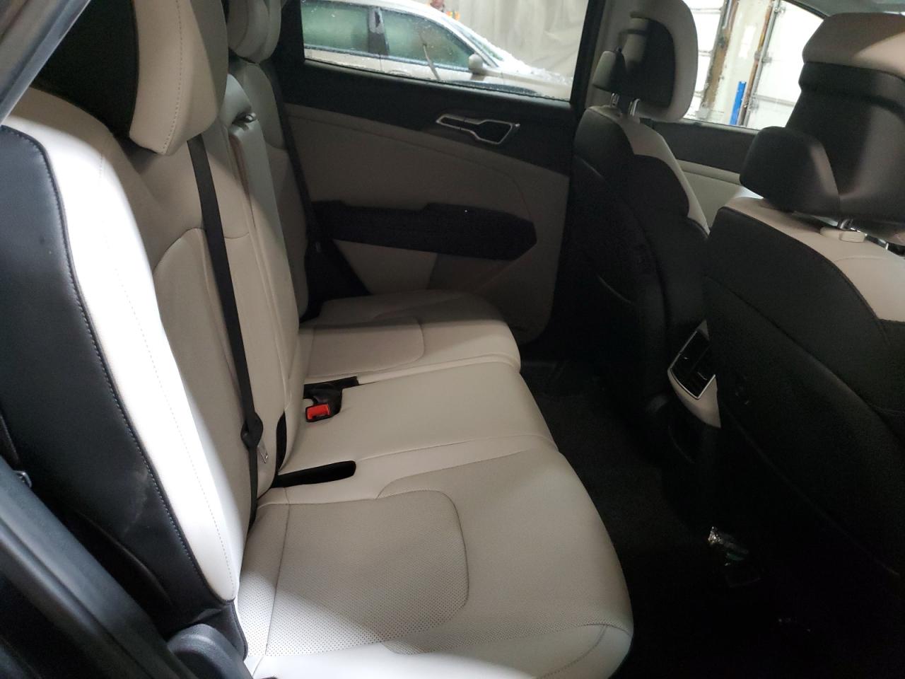 2023 Kia Sportage - Image 11