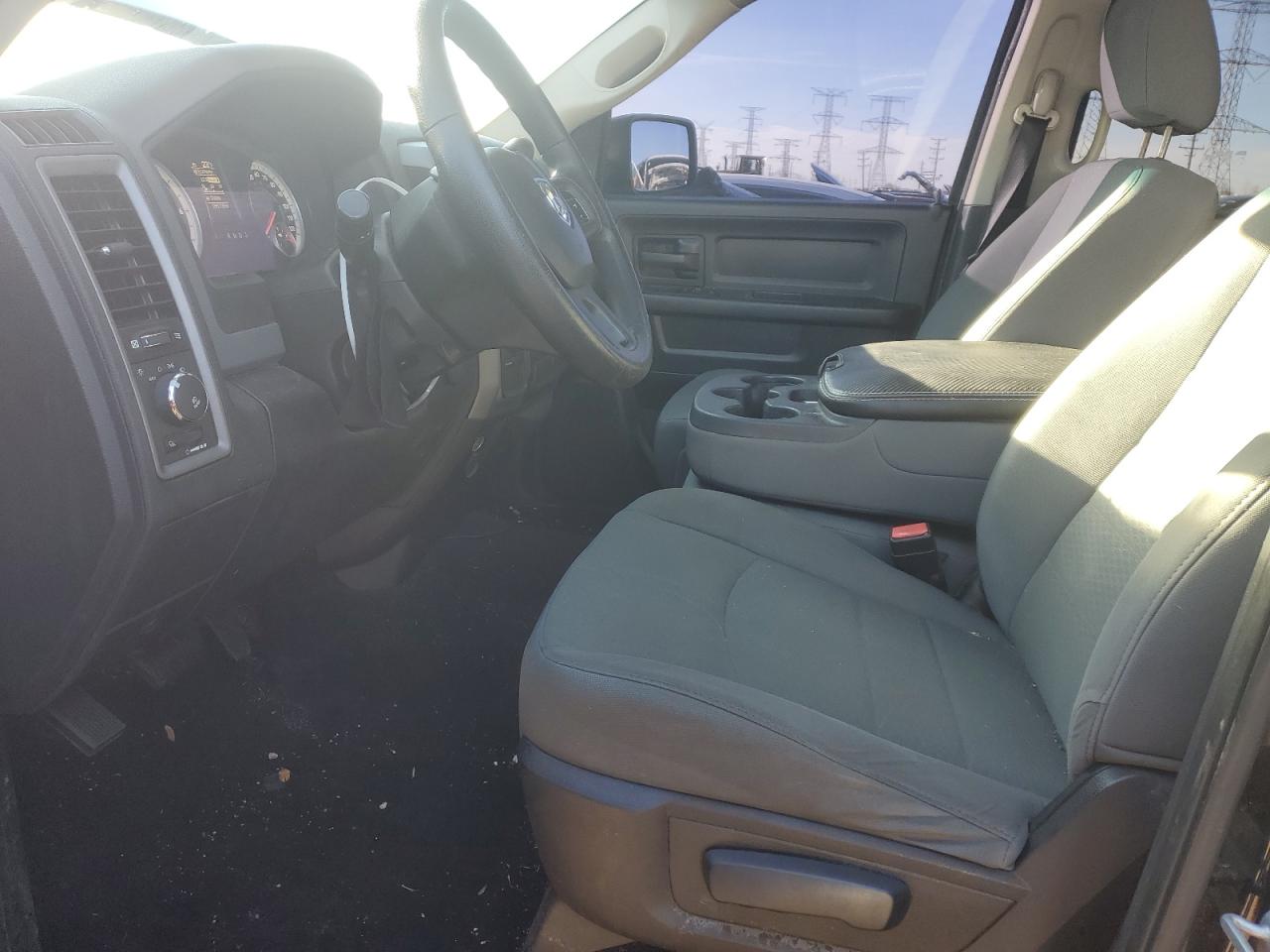 2014 RAM 1500 - Image 7