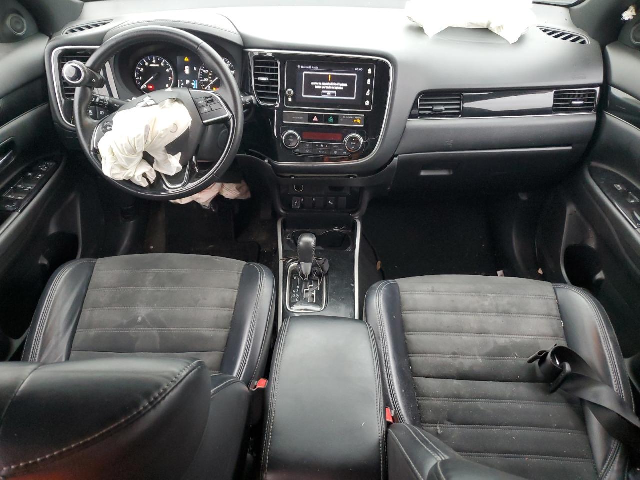 2019 Mitsubishi Outlander - Image 8